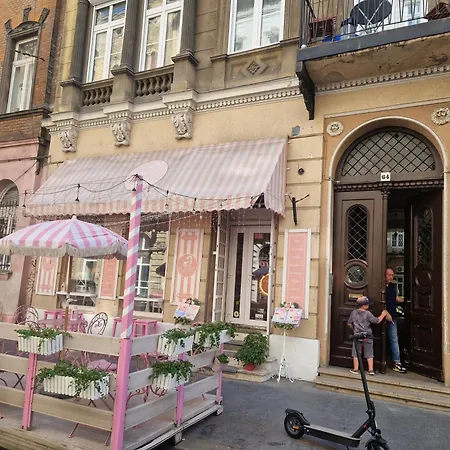 Soho Street Private 6 Persons Апартаменты Будапешт