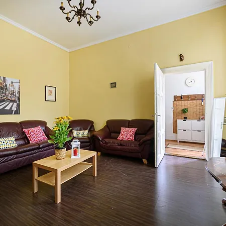 Soho Street Private 6 Persons Апартаменты