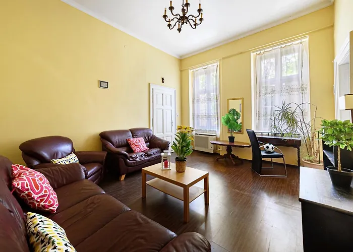 Soho Street Private 6 Persons Apartman