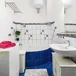 Soho Street Private 6 Persons *
